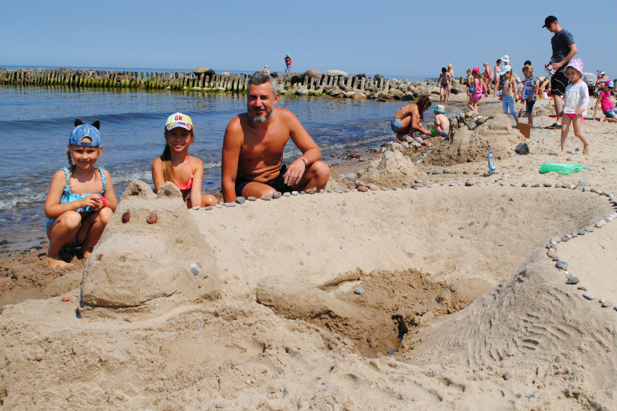 На зеленоградском побережье прошел конкурс «Замки на песке»