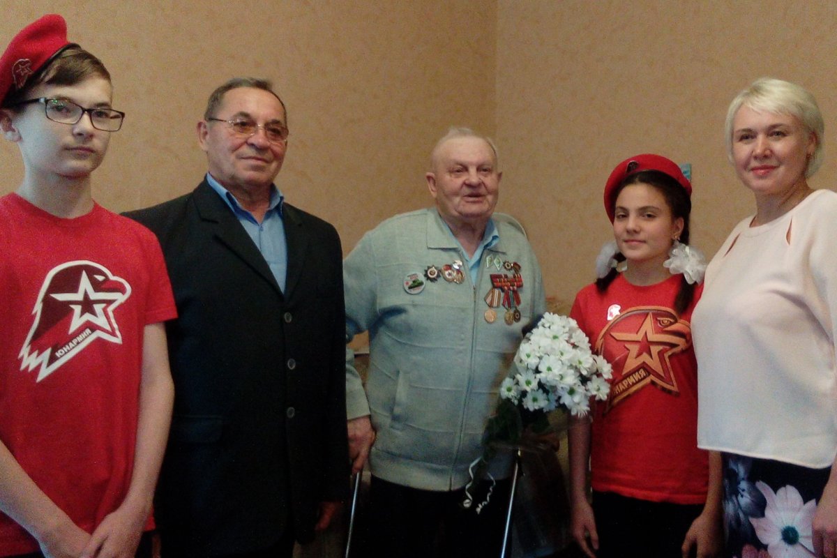 Юнармейцы приняли участие во вручении юбилейных медалей зеленоградским ветеранам