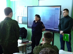 В Грачевской и Костровской школах с учащимися поговорили на тему детской безопасности
