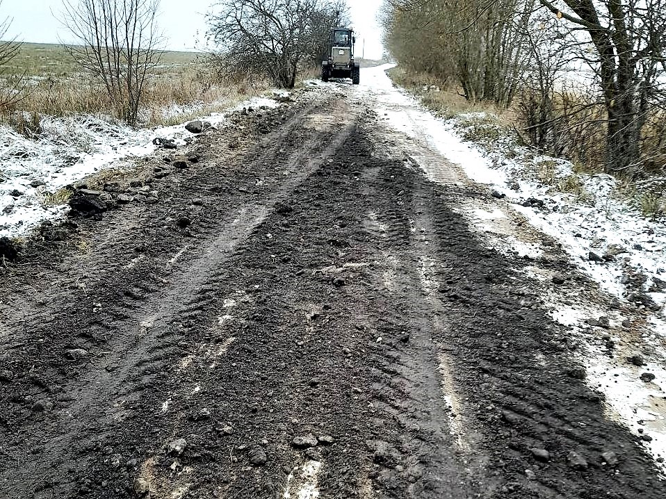В пяти поселках Зеленоградского округа за прошедшую неделю грейдировали дороги 