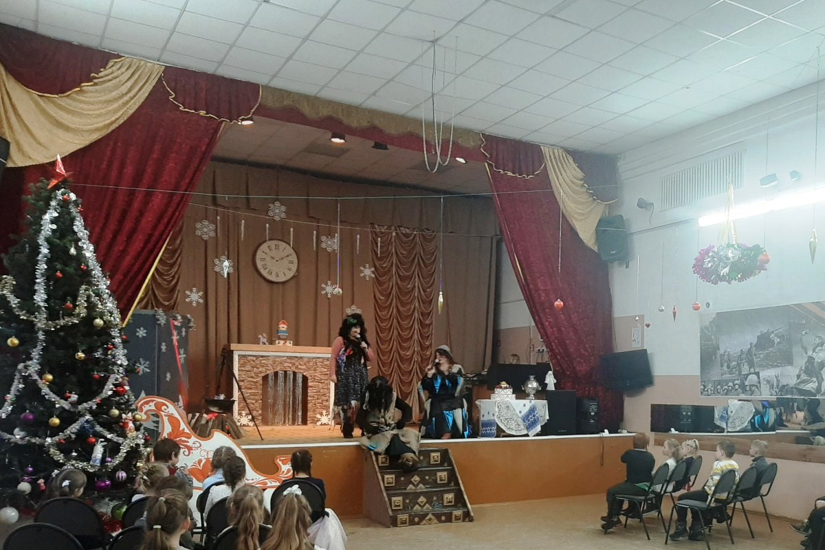 В Красноторовском доме культуры прошло театрализованное представление для детей