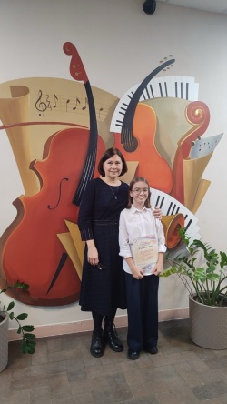Лиза Рунова завоевала второе место областного конкурса по фортепиано «Открытый рояль»