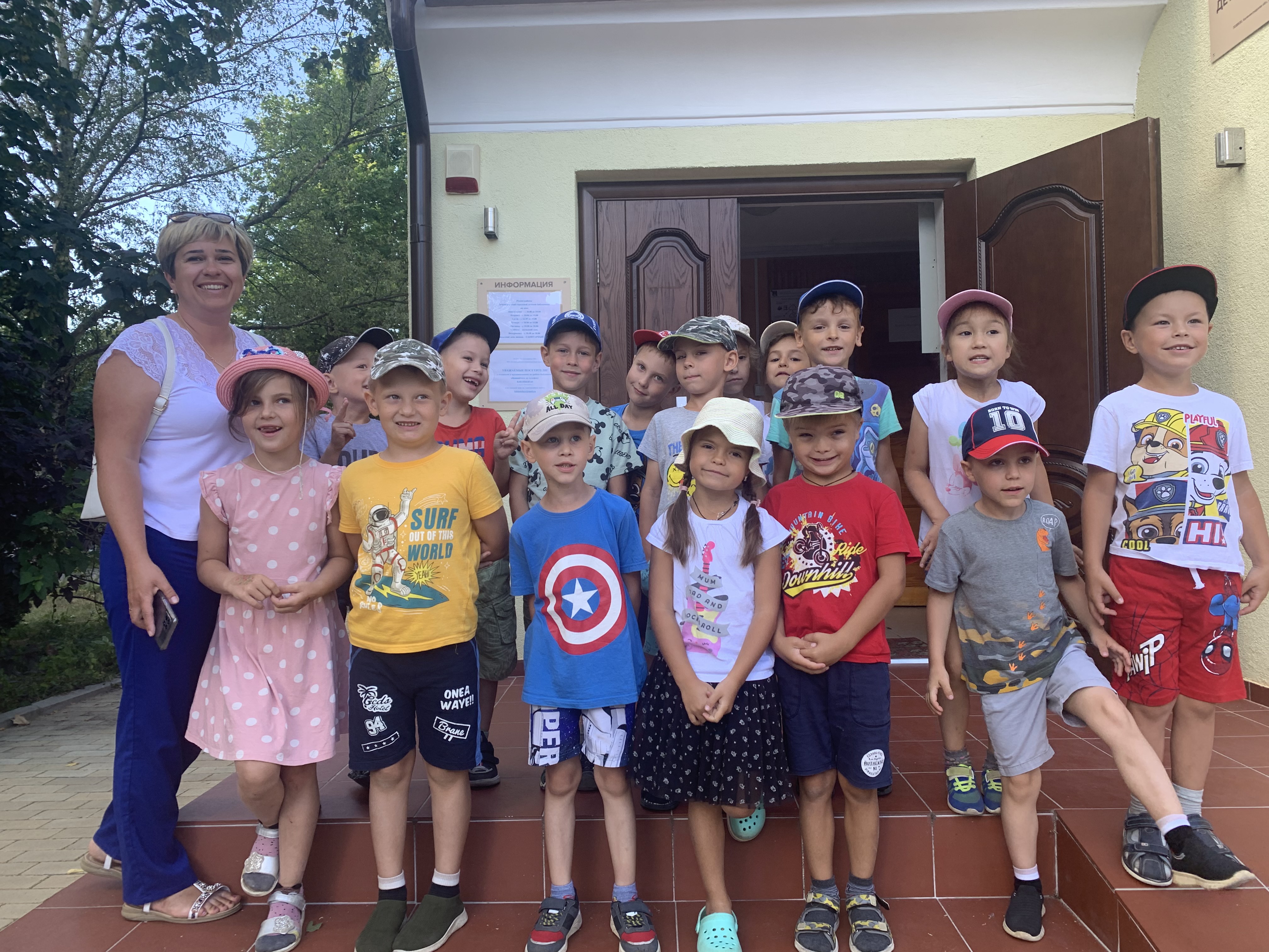 Ребят подготовительной группы зеленоградского детсада №1 познакомили  с детской библиотекой