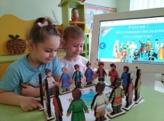 Дошкольникам и школьникам рассказали о воссоединении Крыма и Севастополя с Россией